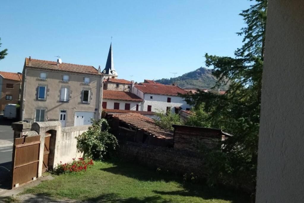 Chez Fabienne T1 Lejlighed Le Breuil-sur-Couze Eksteriør billede