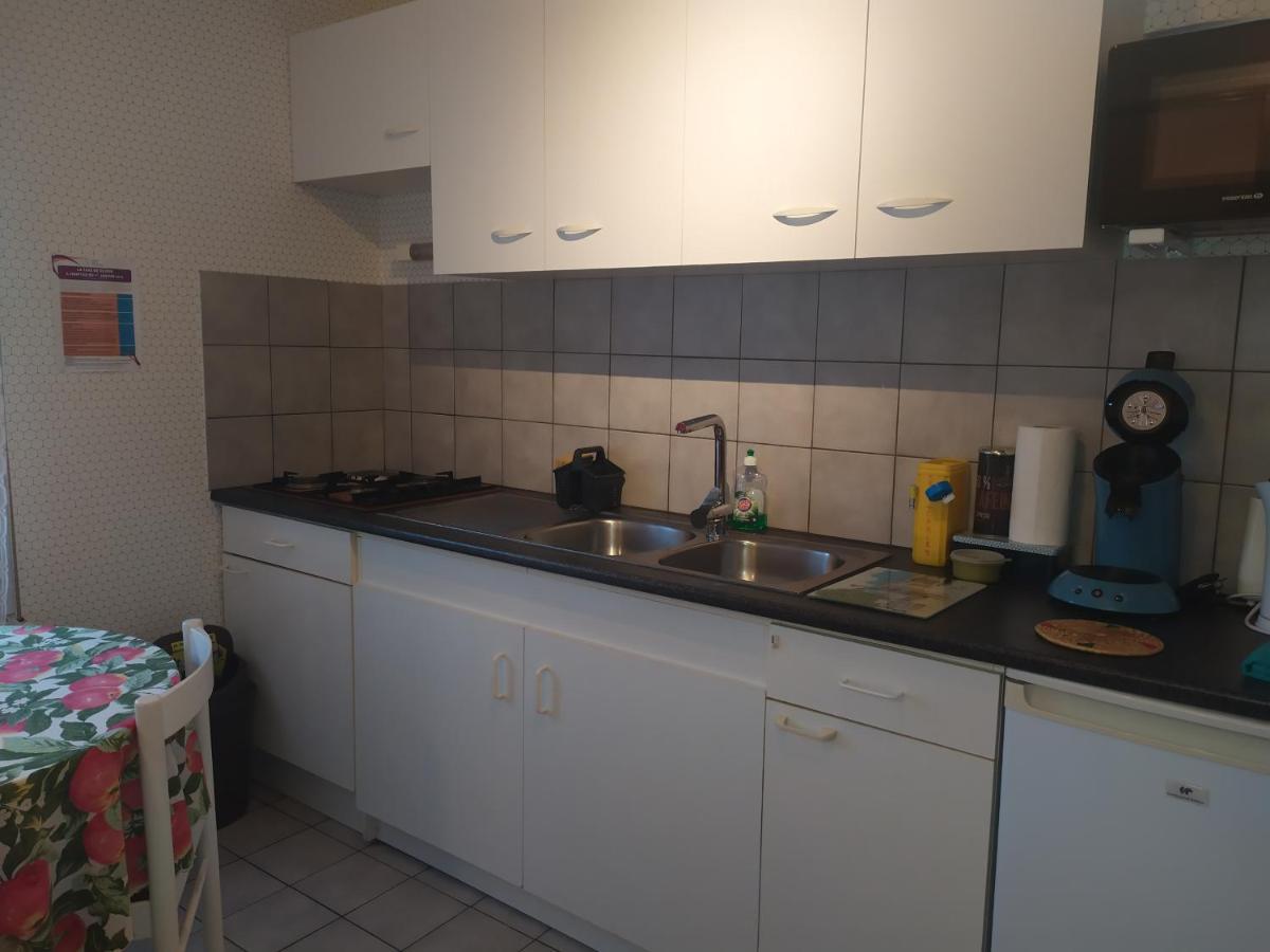 Chez Fabienne T1 Lejlighed Le Breuil-sur-Couze Eksteriør billede